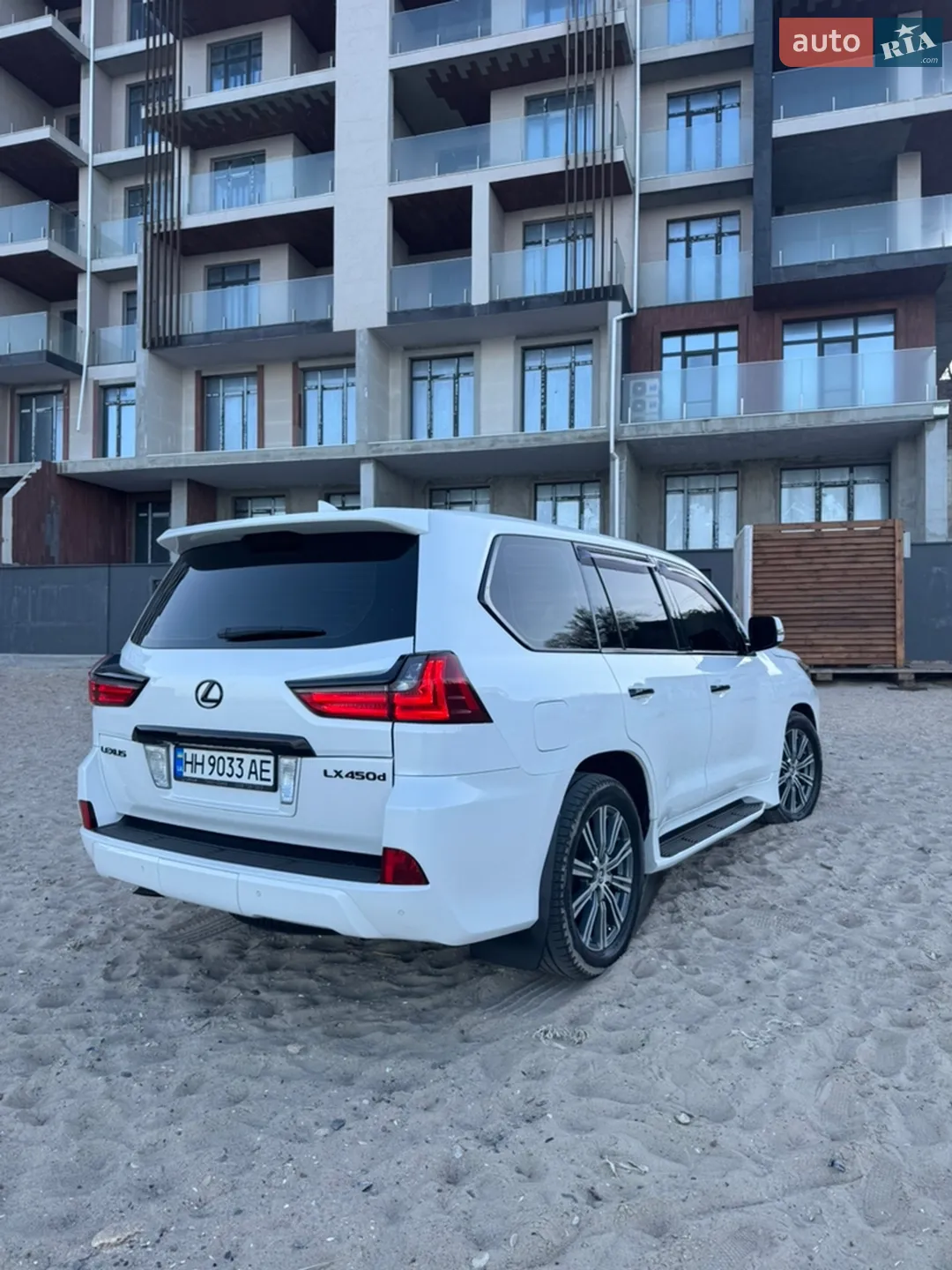 2015 Lexus LX - мініатюра 11