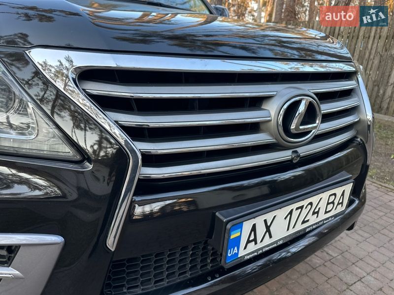 Внедорожник / Кроссовер Lexus LX 2013 в Киеве