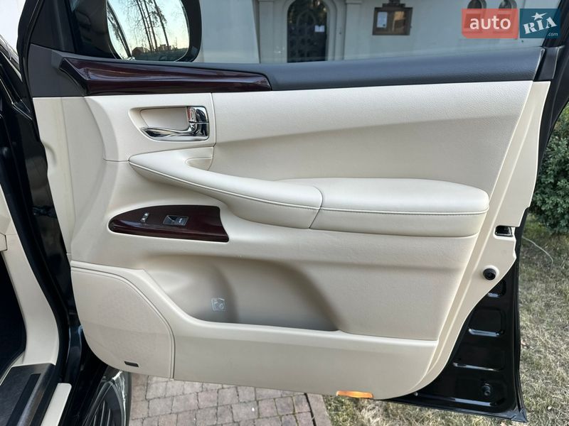 Внедорожник / Кроссовер Lexus LX 2013 в Киеве