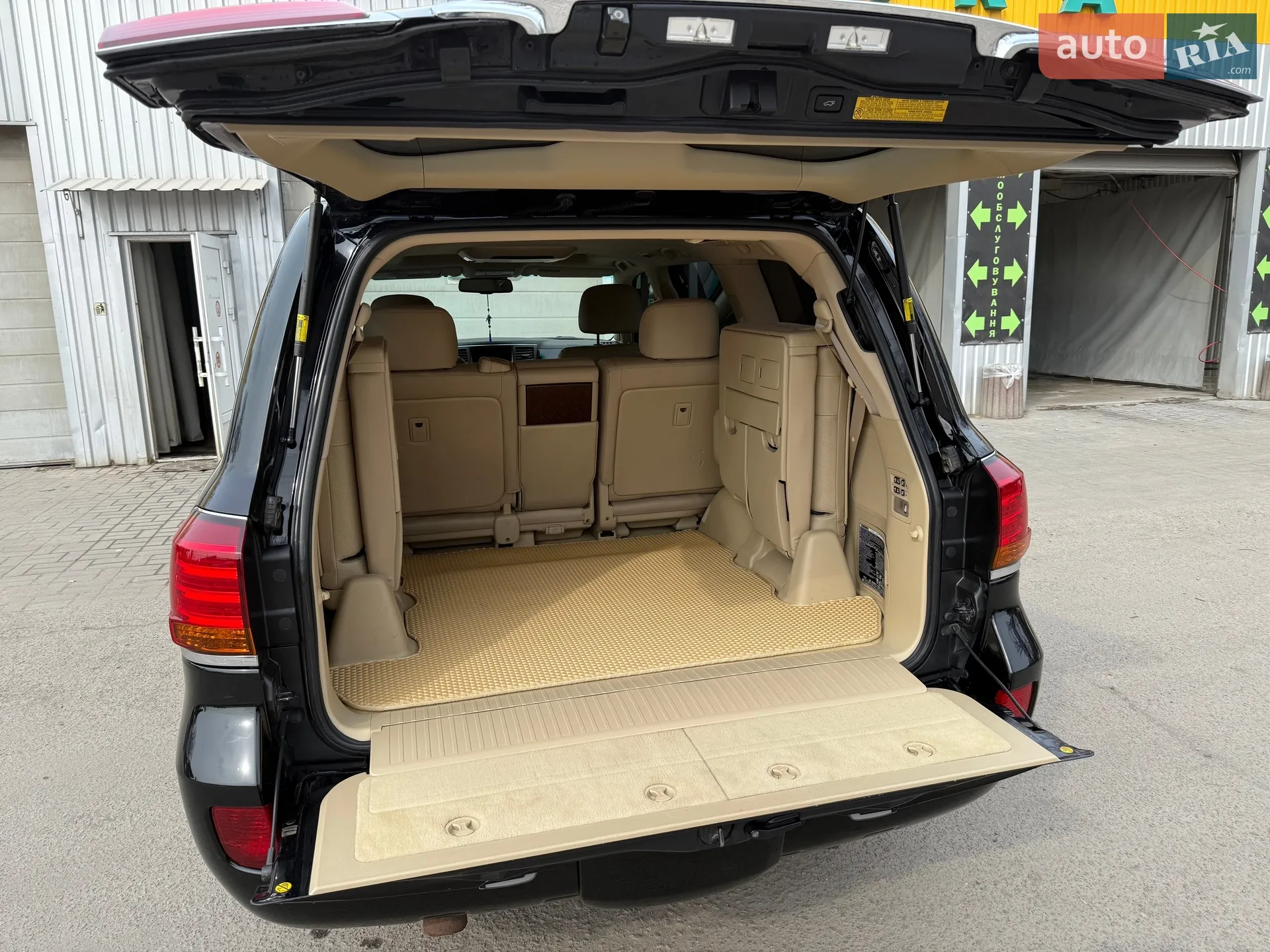 2010 Lexus LX - мініатюра 27
