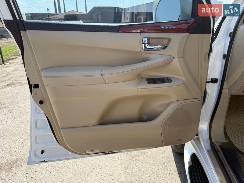 Внедорожник / Кроссовер Lexus LX 2008 в Днепре фото 27 Внедорожник / Кроссовер Lexus LX 2008 в Днепре