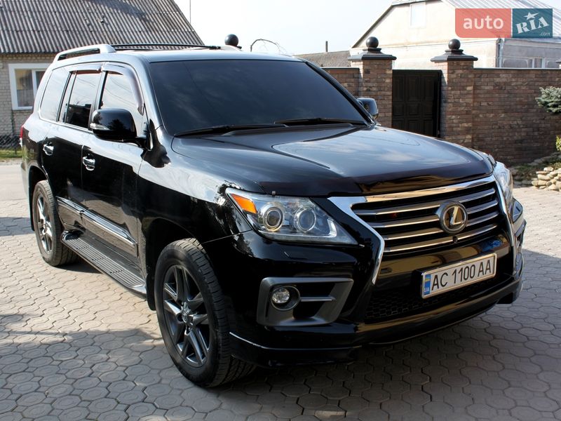 Внедорожник / Кроссовер Lexus LX 2014 в Луцке