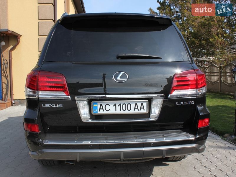 Внедорожник / Кроссовер Lexus LX 2014 в Луцке