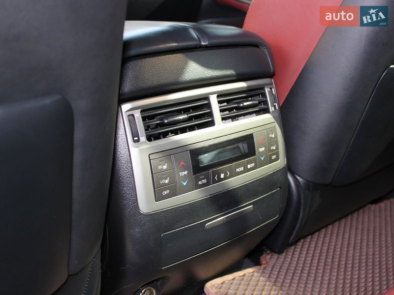 Внедорожник / Кроссовер Lexus LX 2014 в Луцке