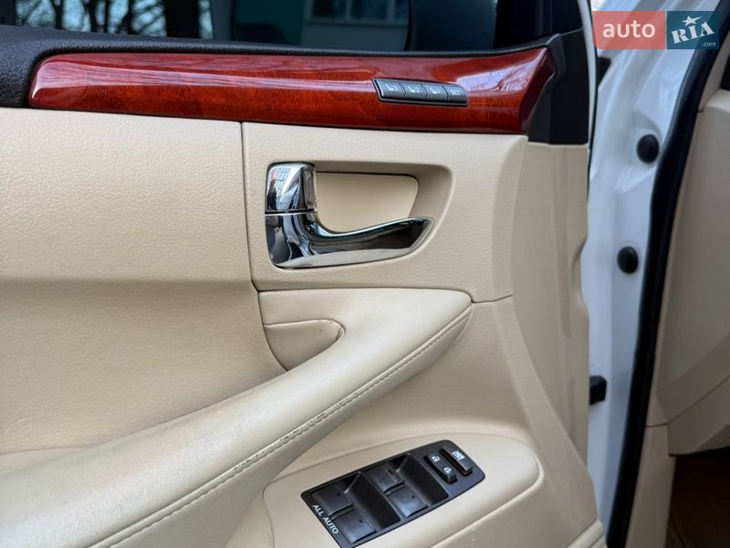 Позашляховик / Кросовер Lexus LX 2008 в Чернігові фото 9 Позашляховик / Кросовер Lexus LX 2008 в Чернігові