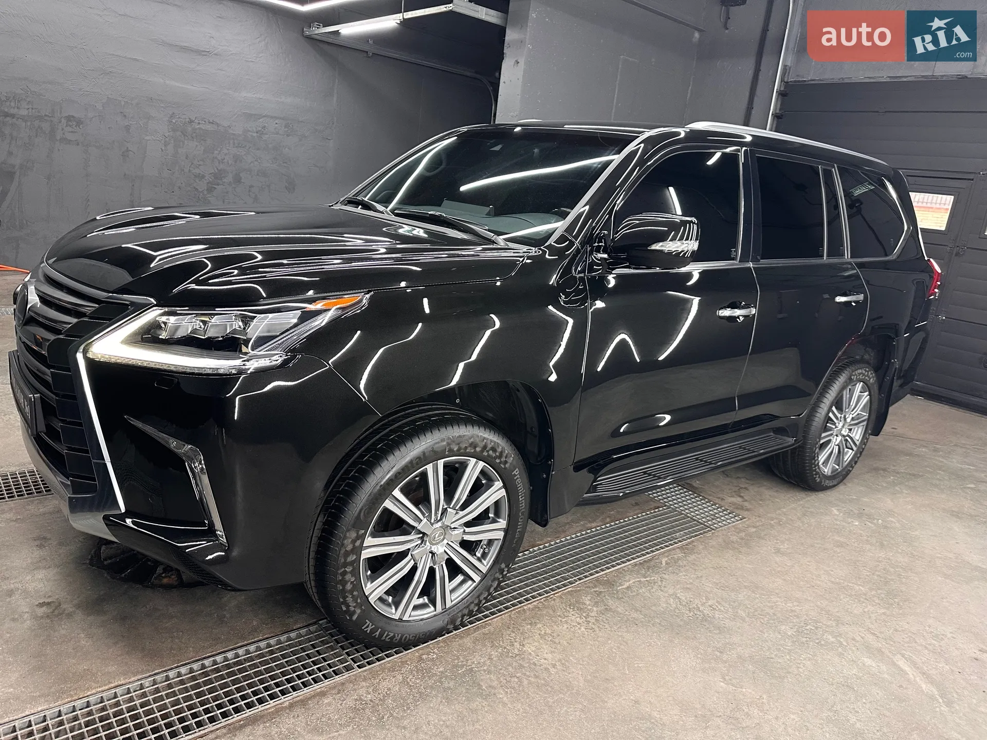 2016 Lexus LX - фото 1