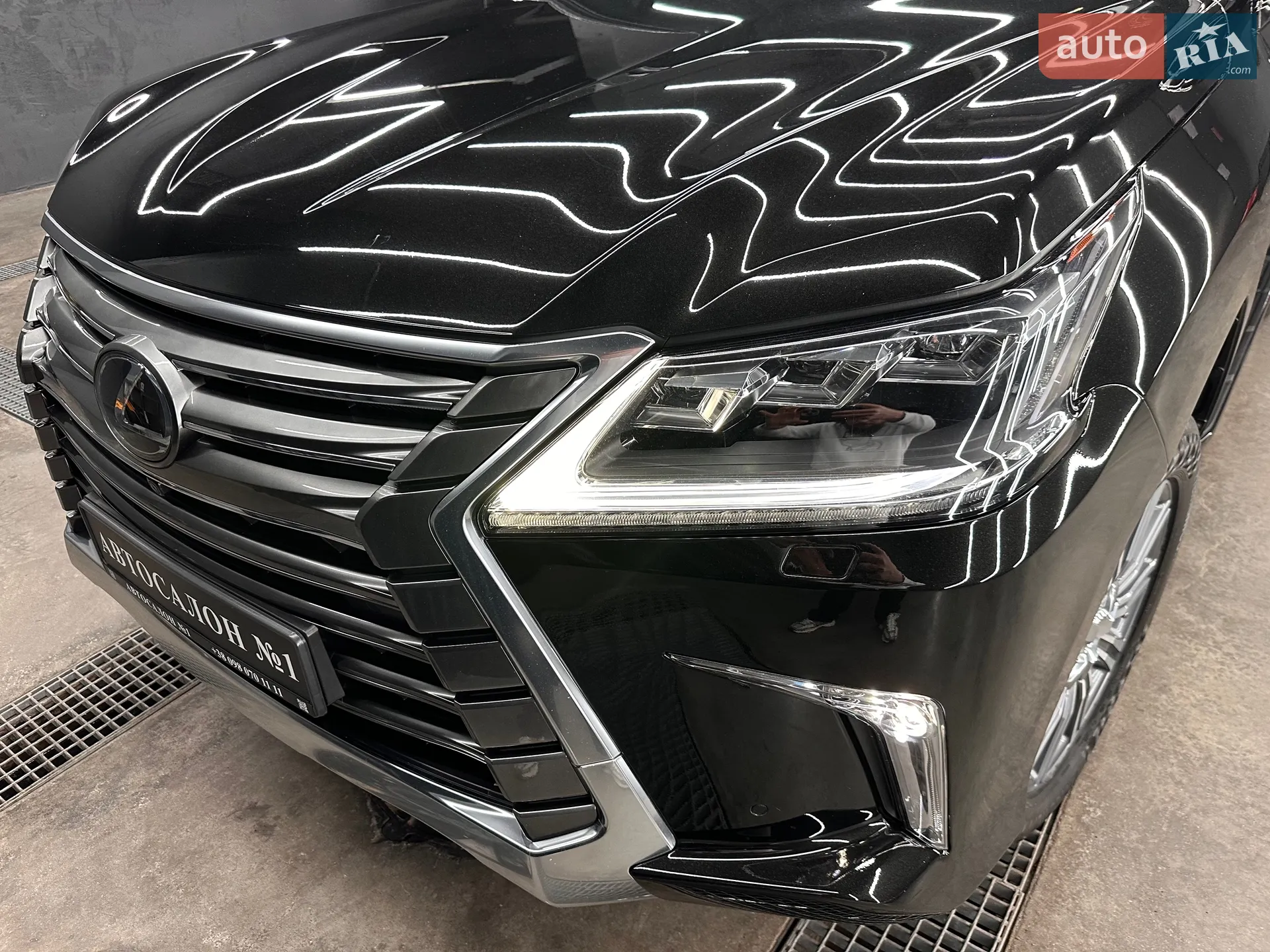 2016 Lexus LX - мініатюра 16