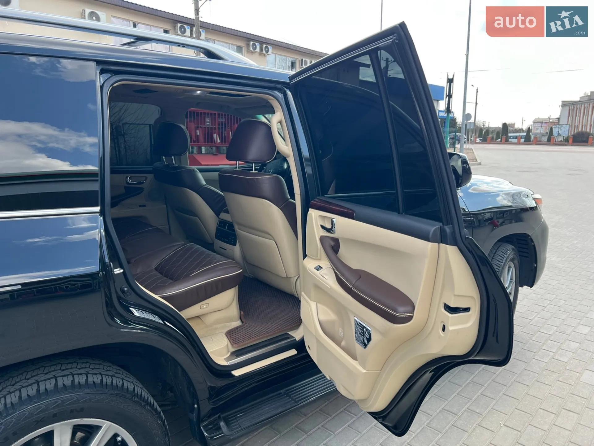 2010 Lexus LX - мініатюра 34