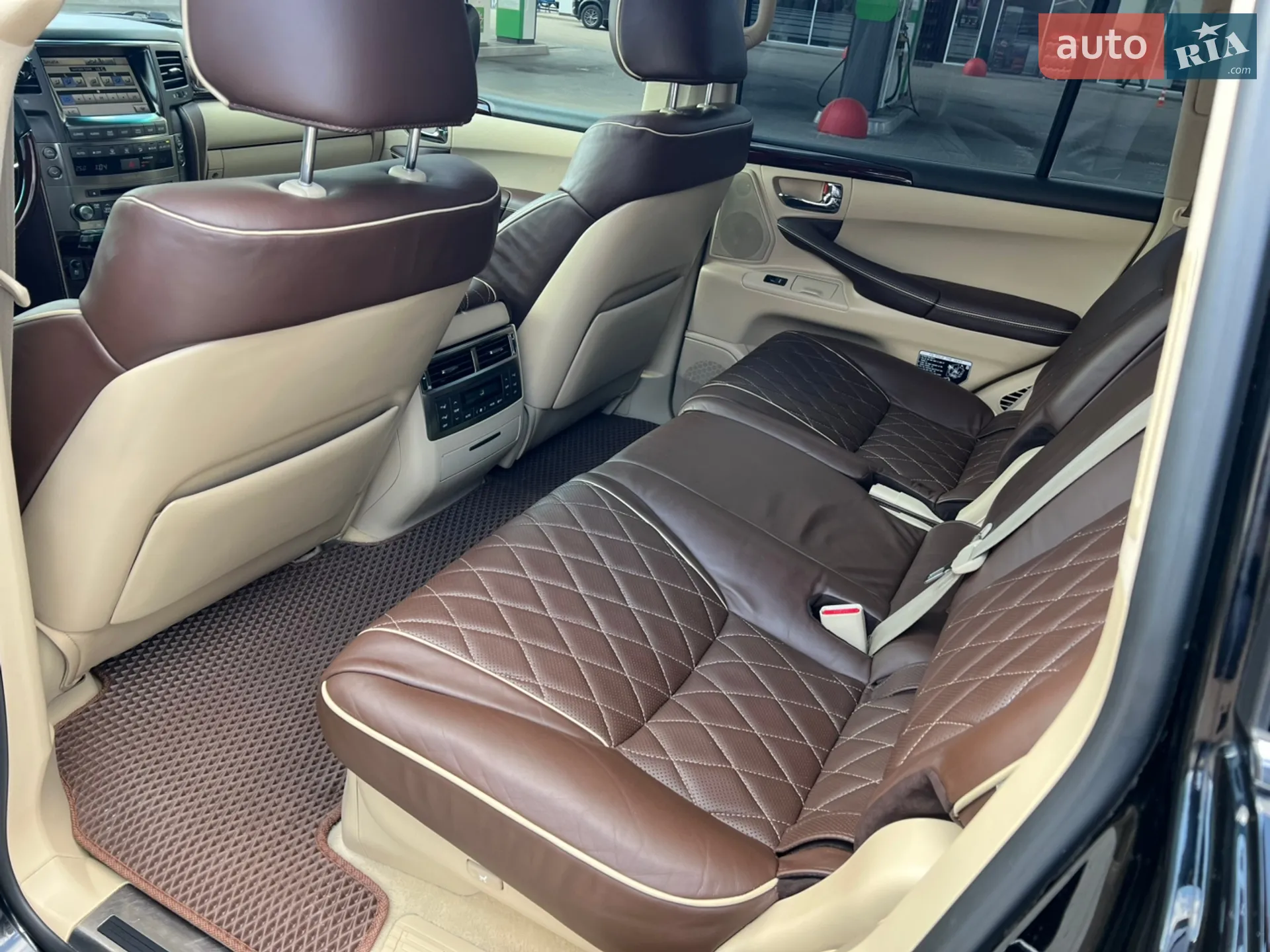2010 Lexus LX - мініатюра 38