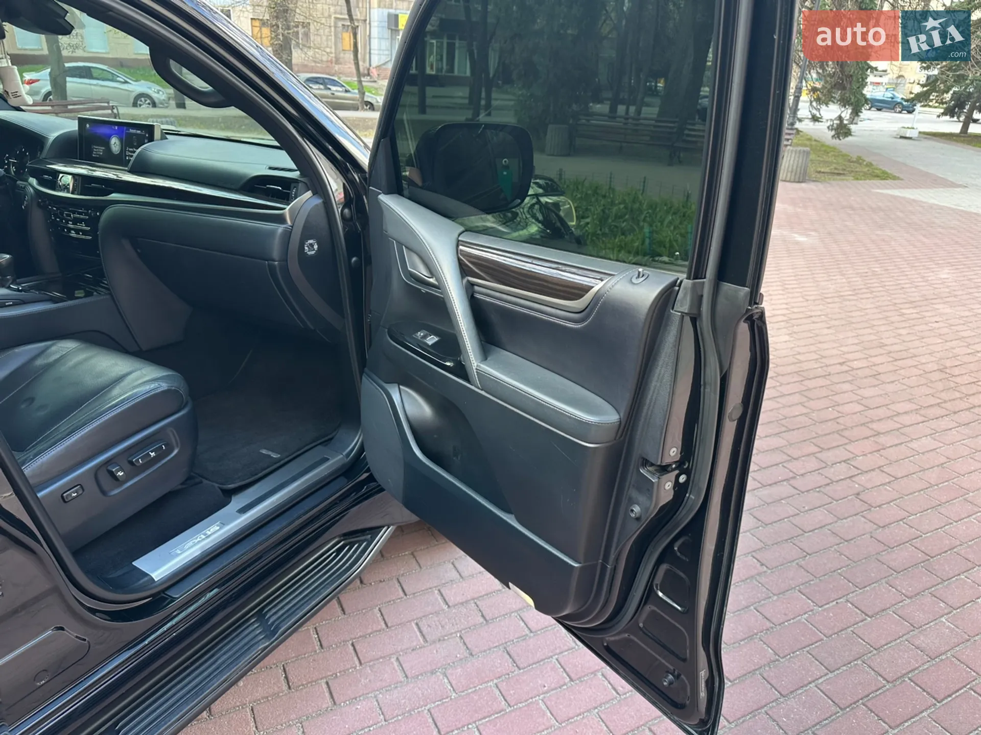 2020 Lexus LX - мініатюра 36