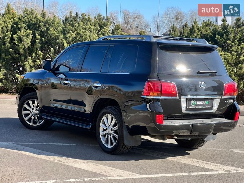 Внедорожник / Кроссовер Lexus LX 2011 в Киеве