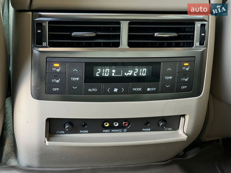 Внедорожник / Кроссовер Lexus LX 2011 в Киеве