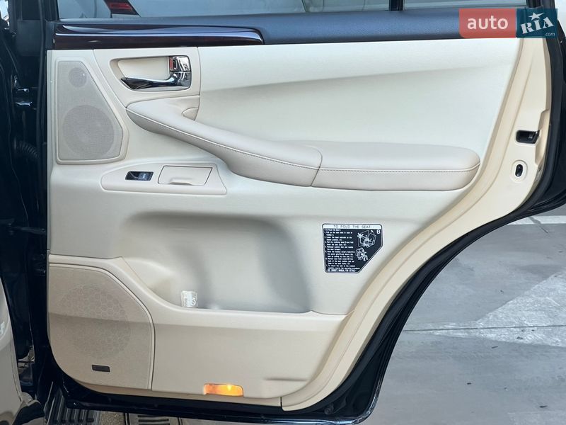 Внедорожник / Кроссовер Lexus LX 2011 в Киеве