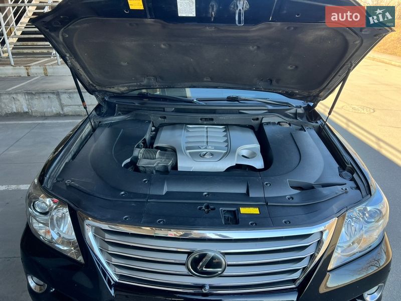 Внедорожник / Кроссовер Lexus LX 2011 в Киеве
