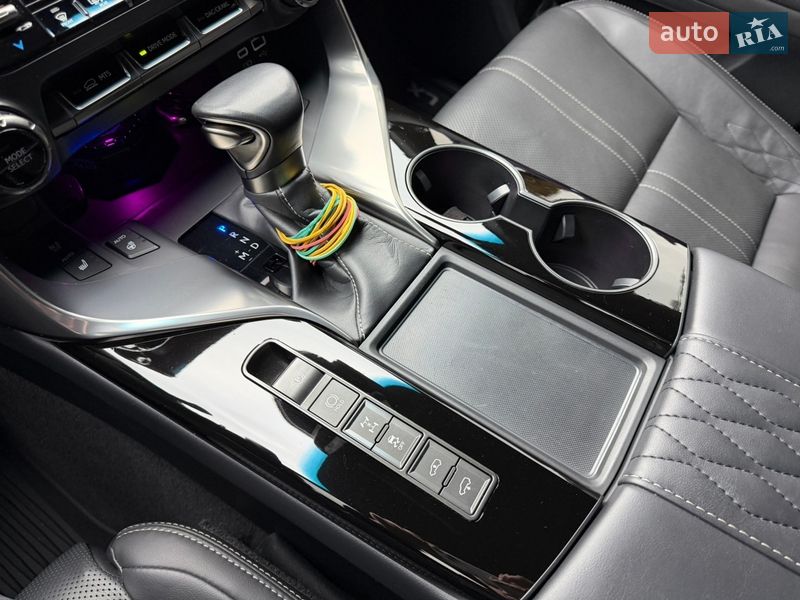 Позашляховик / Кросовер Lexus LX 2023 в Дніпрі