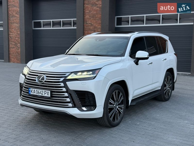 Lexus LX 2022