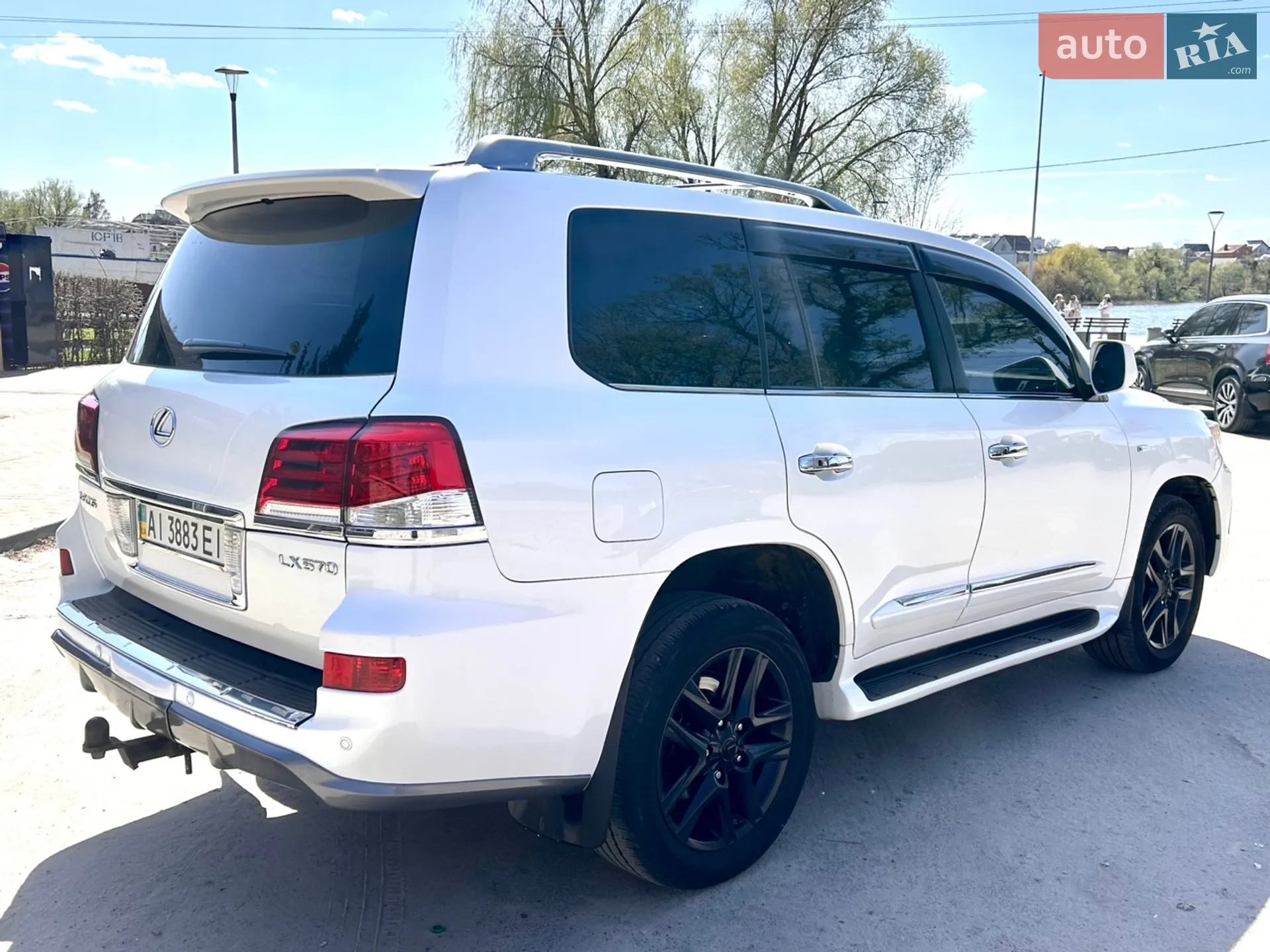 2011 Lexus LX - мініатюра 8