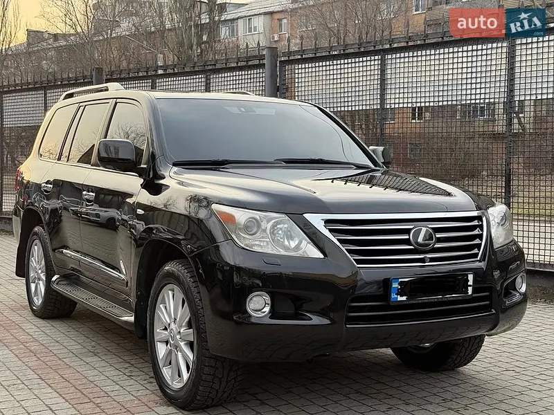 Lexus LX 2008
