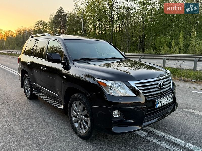 Lexus LX 2010