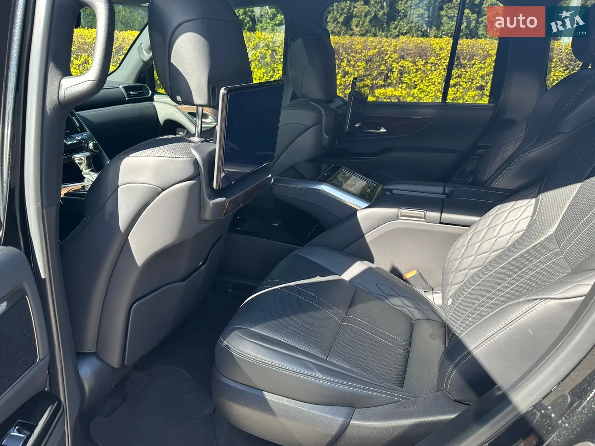 2023 Lexus LX - мініатюра 11