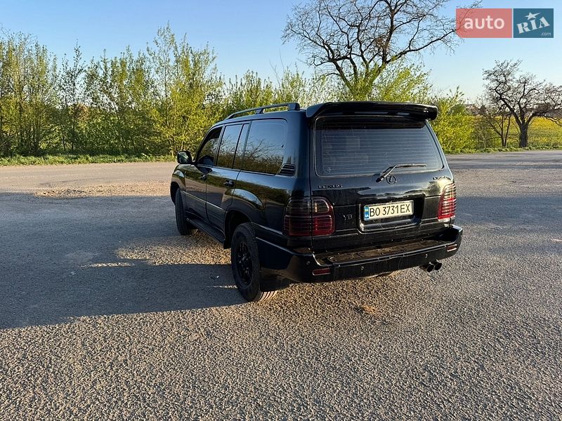 Внедорожник / Кроссовер Lexus LX 2000 в Тернополе