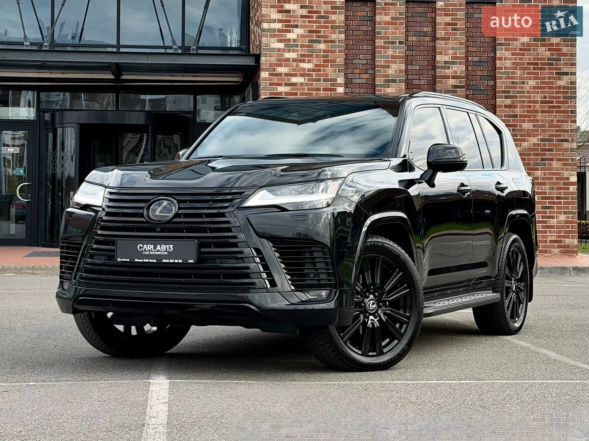 2022 Lexus LX - фото 1