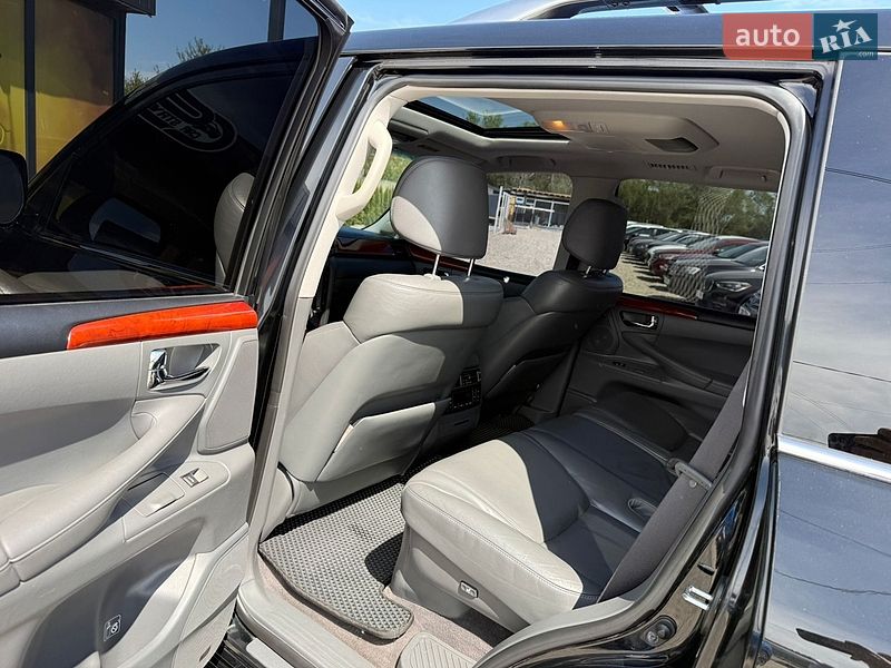 Внедорожник / Кроссовер Lexus LX 2008 в Стрые