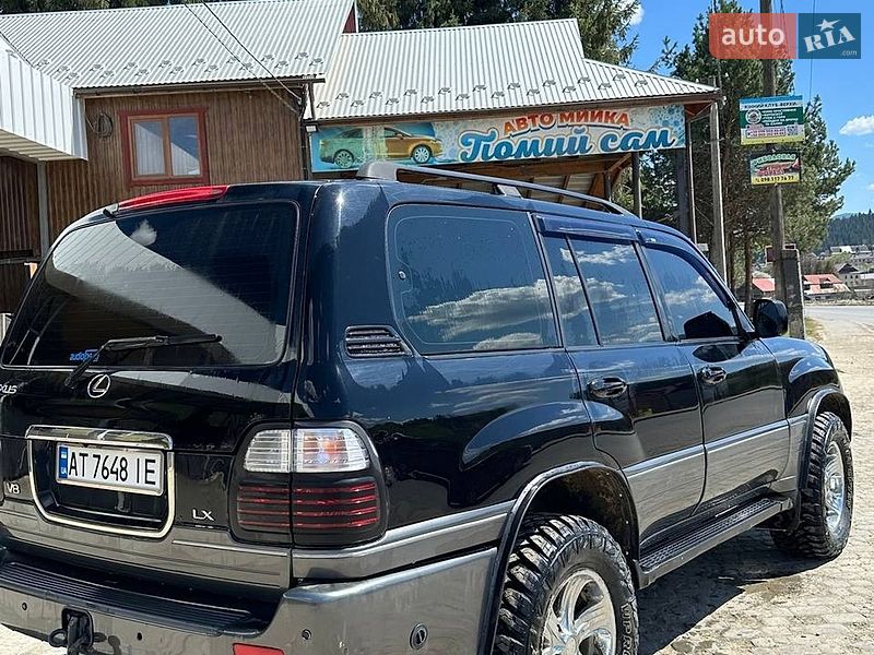 Внедорожник / Кроссовер Lexus LX 1999 в Яремче