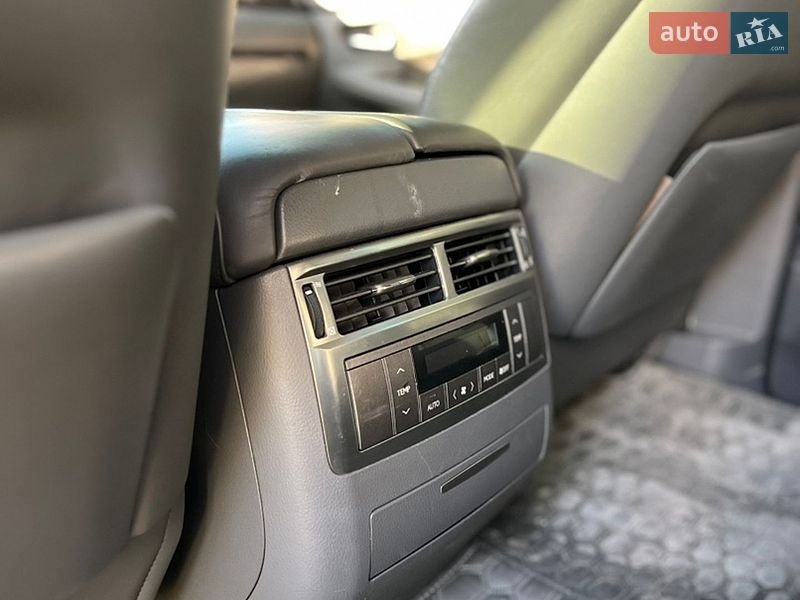Внедорожник / Кроссовер Lexus LX 2009 в Днепре