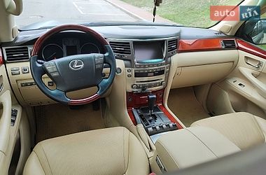 Позашляховик / Кросовер Lexus LX 2008 в Києві