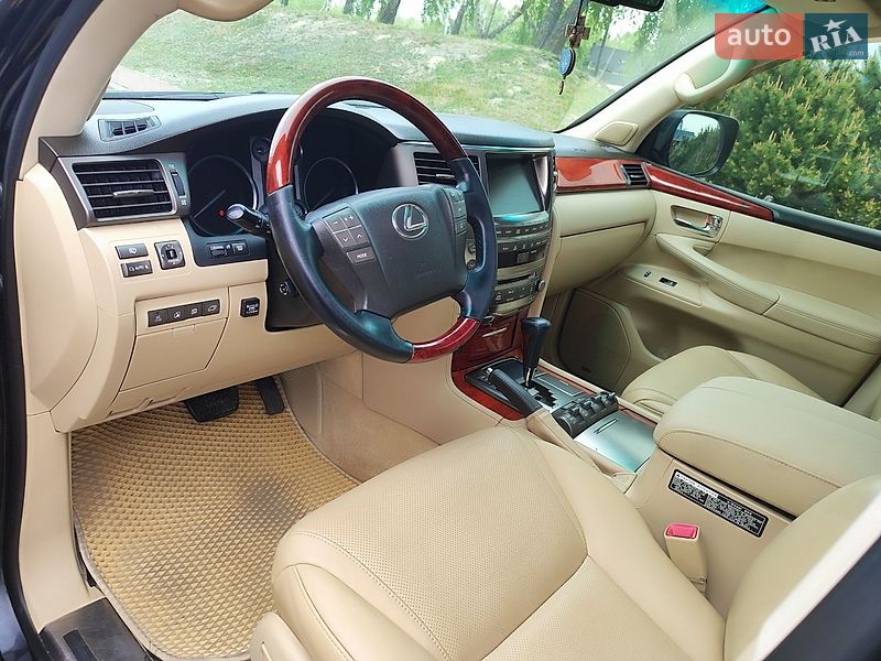 Позашляховик / Кросовер Lexus LX 2008 в Києві