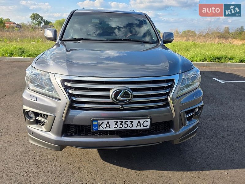 Позашляховик / Кросовер Lexus LX 2014 в Пирятині