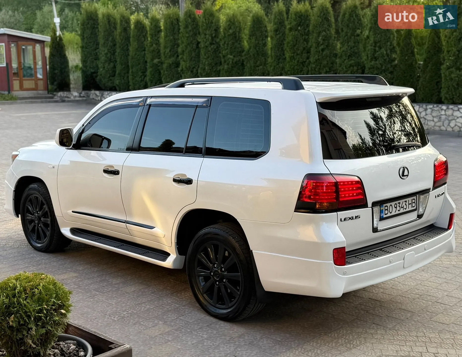 2011 Lexus LX - мініатюра 26