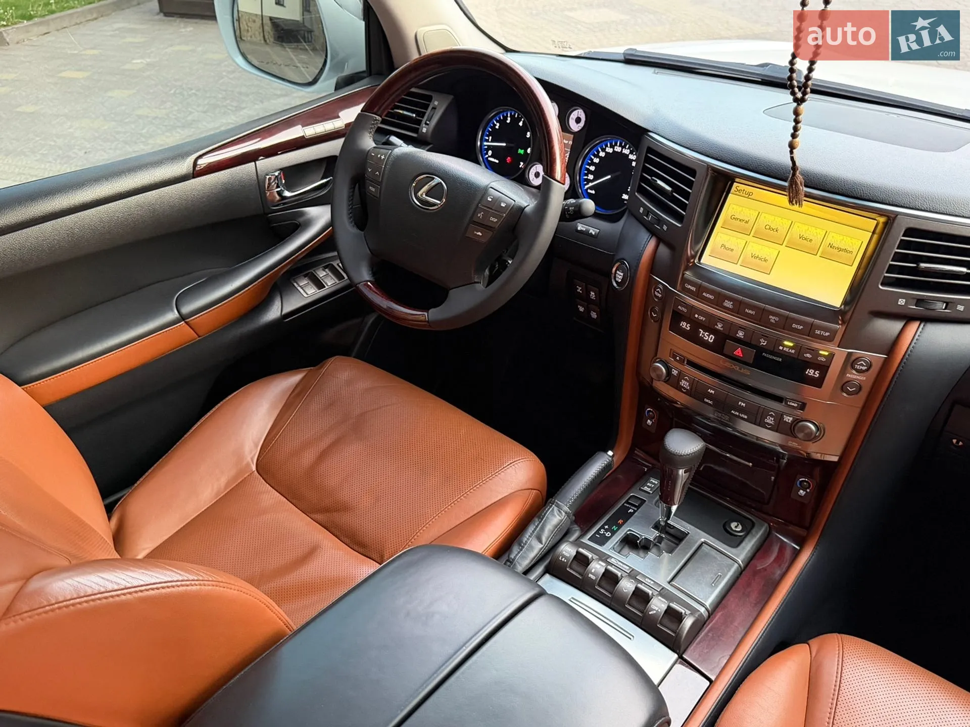 2011 Lexus LX - мініатюра 41