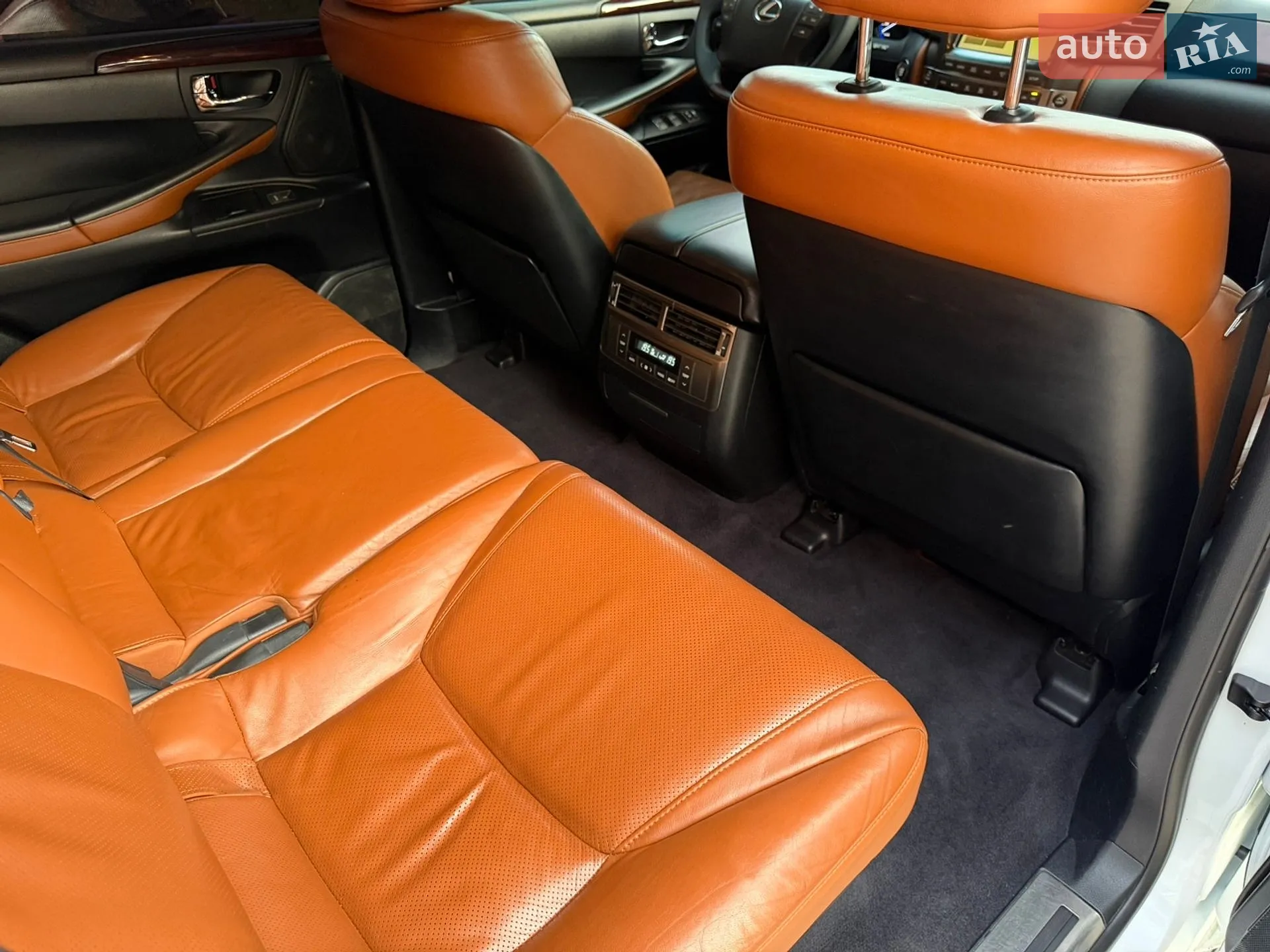 2011 Lexus LX - мініатюра 45