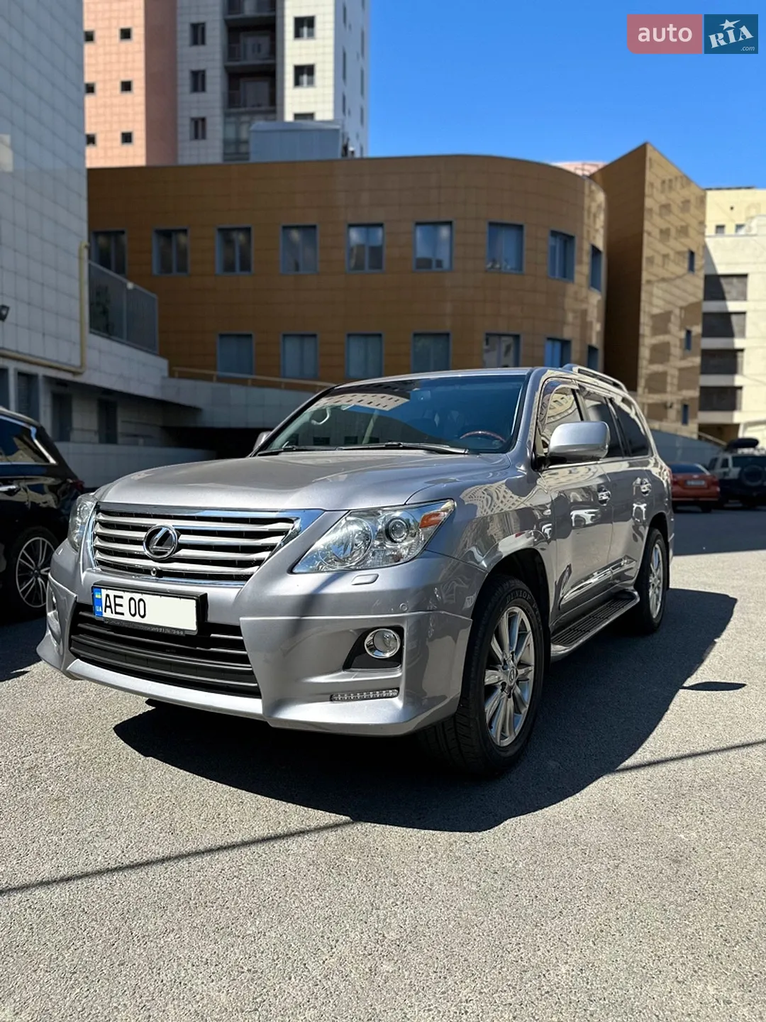 2011 Lexus LX - мініатюра 2