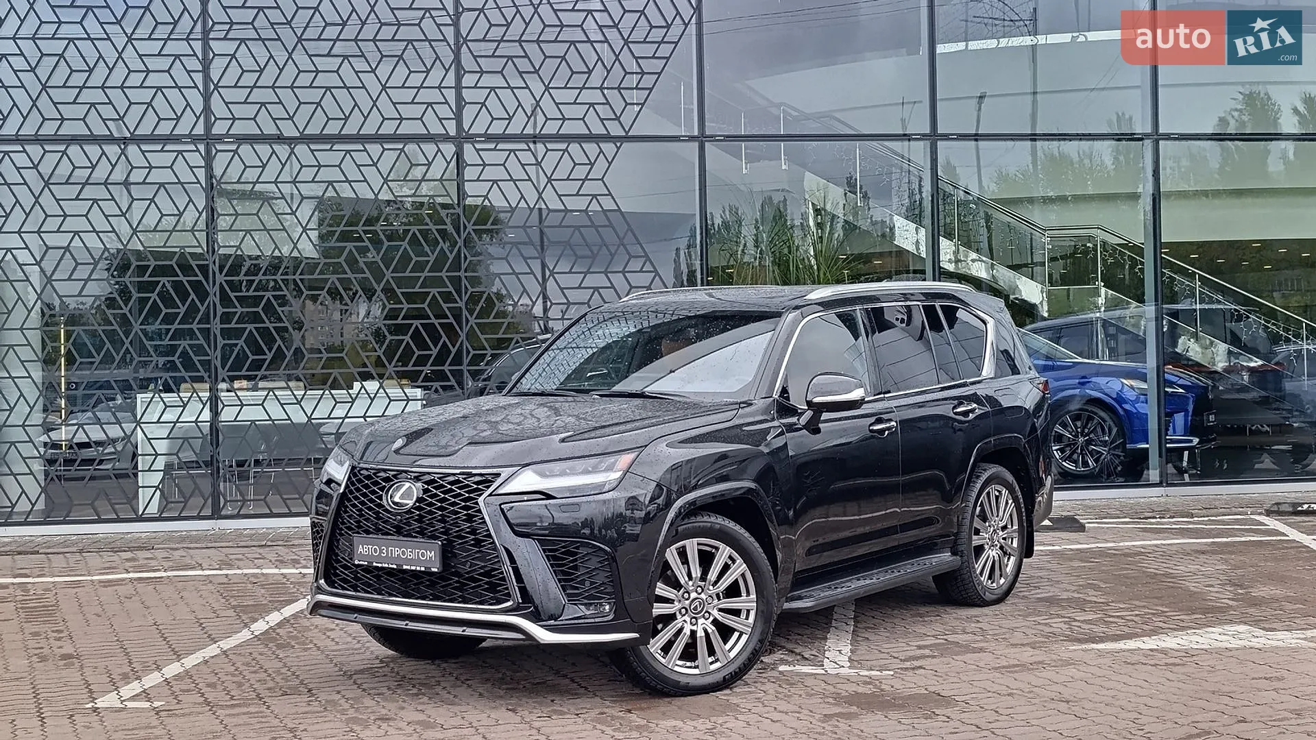 2022 Lexus LX - фото 1