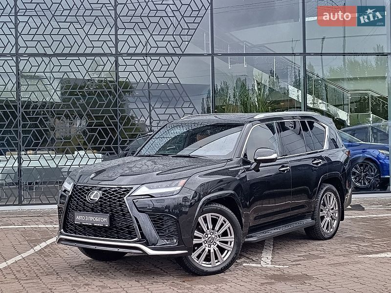 Lexus LX 2022