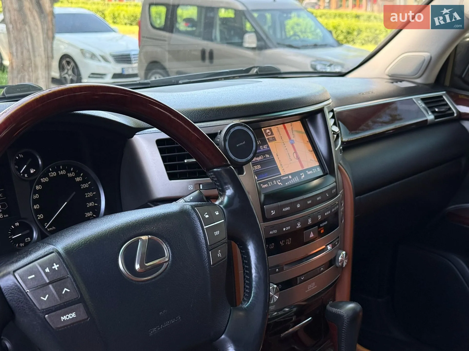 2013 Lexus LX - мініатюра 21
