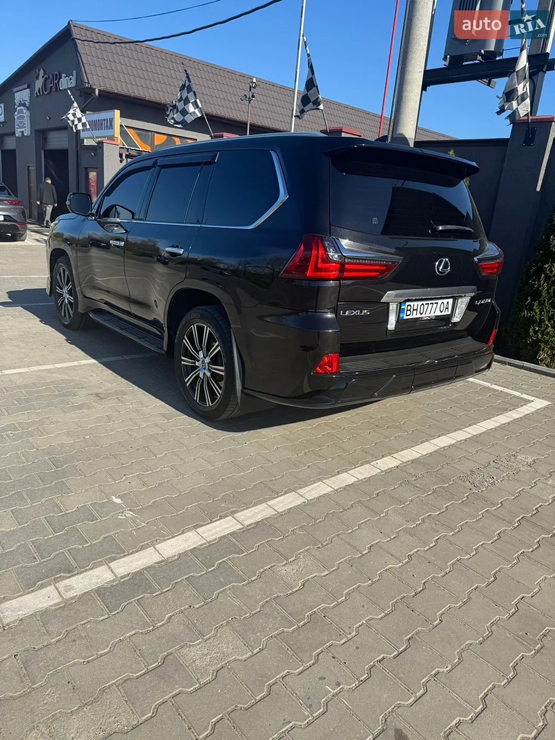 2016 Lexus LX - мініатюра 2