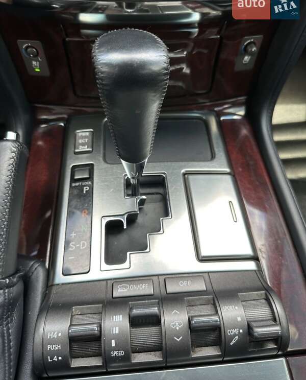 Позашляховик / Кросовер Lexus LX 2011 в Марганці