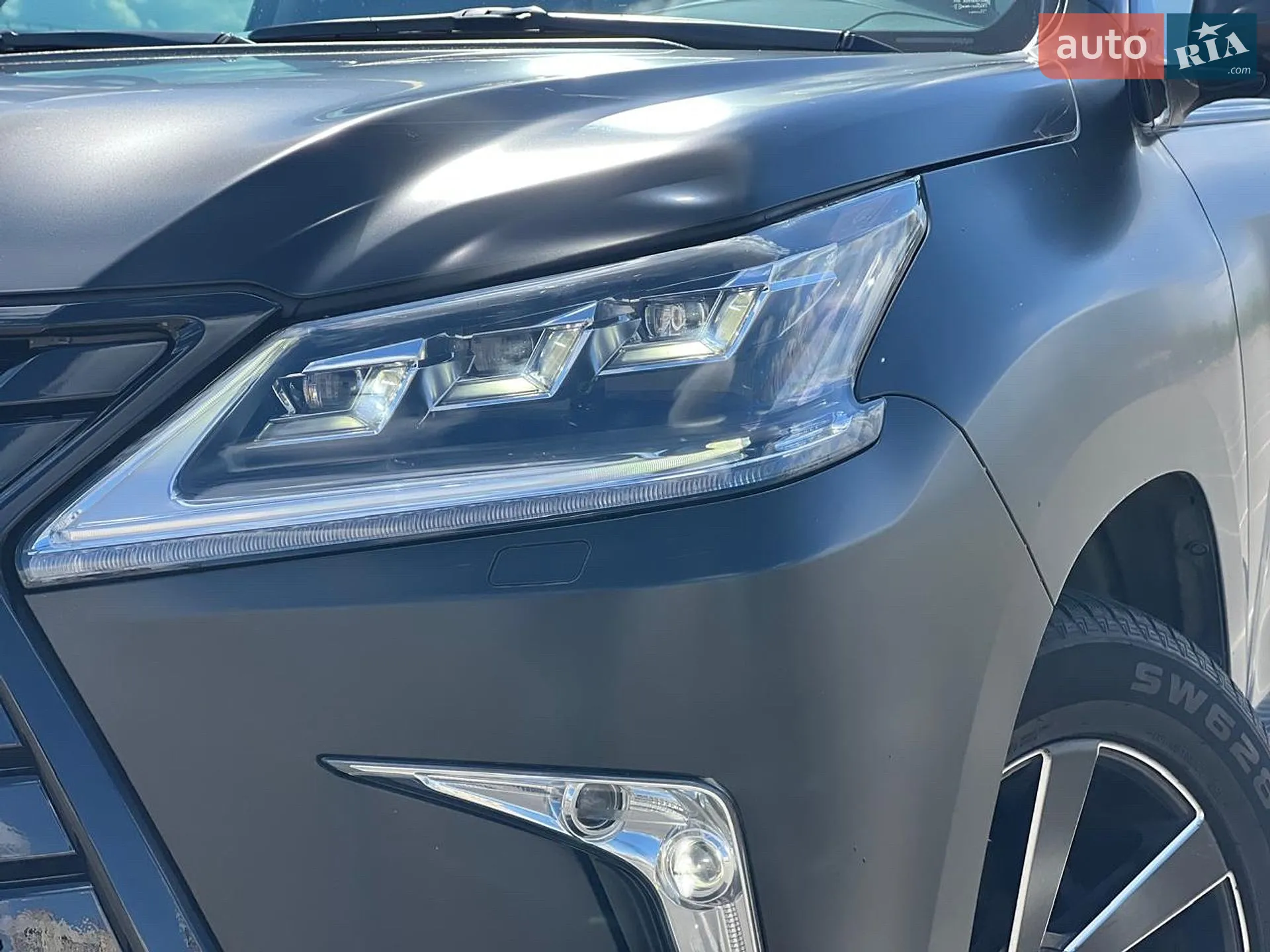 2016 Lexus LX - мініатюра 9