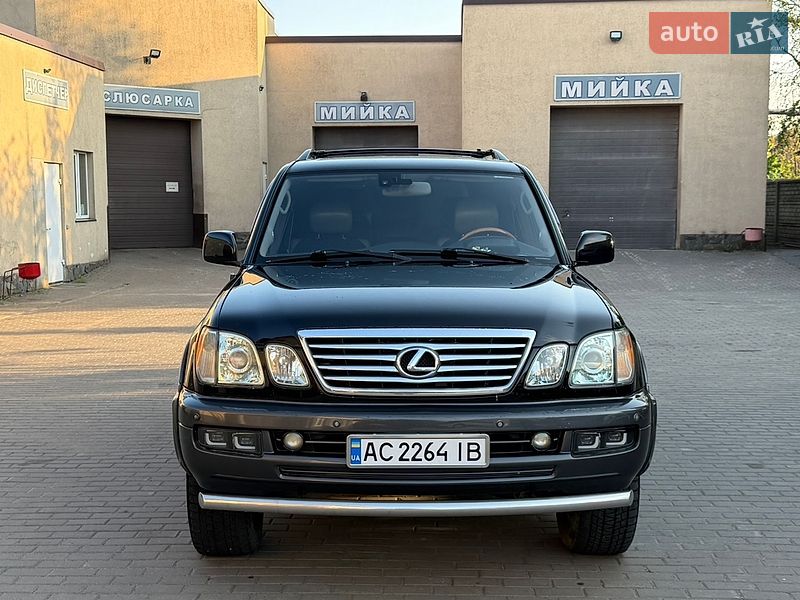 Позашляховик / Кросовер Lexus LX 2005 в Володимирі