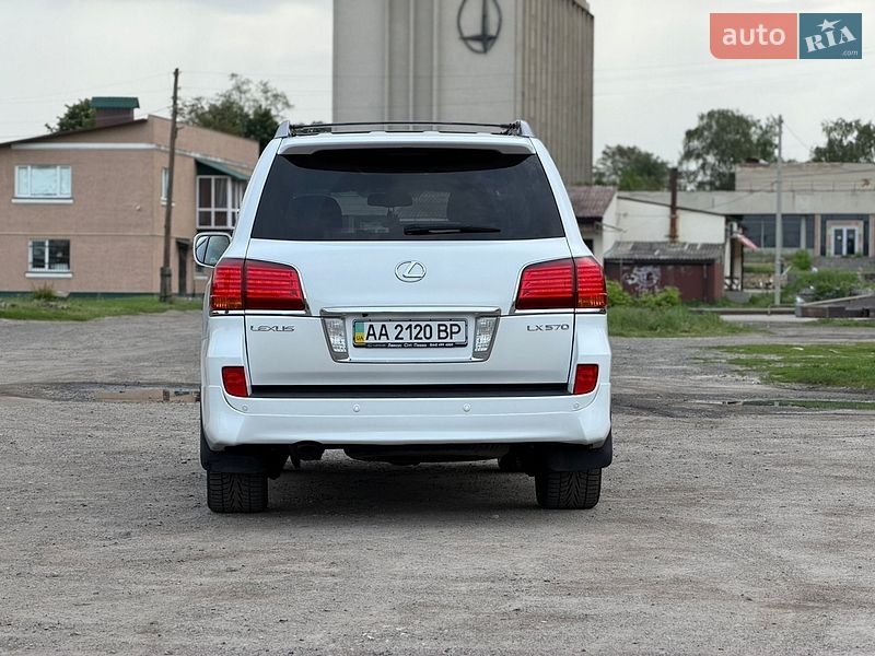 Позашляховик / Кросовер Lexus LX 2011 в Миргороді