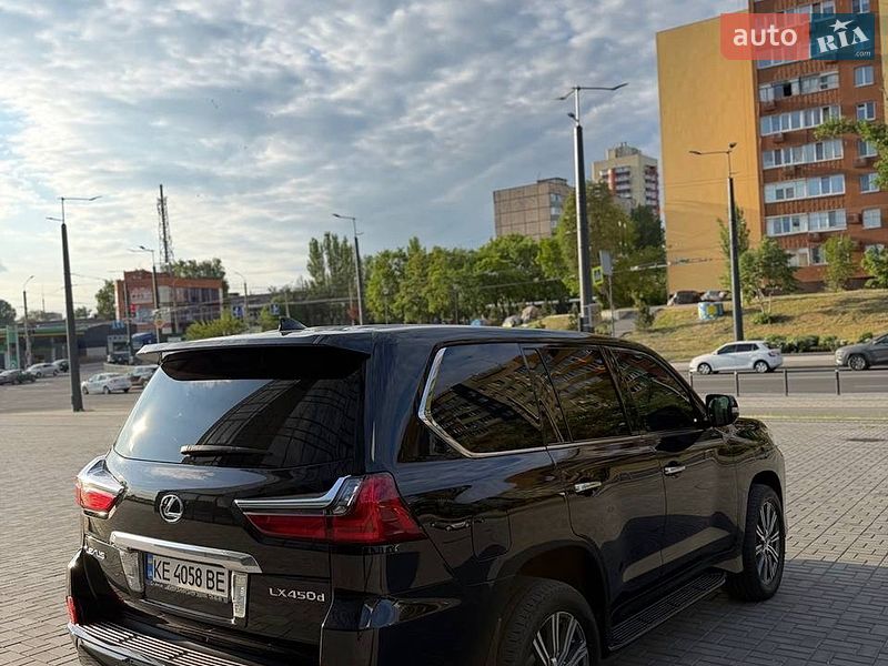 Позашляховик / Кросовер Lexus LX 2017 в Дніпрі