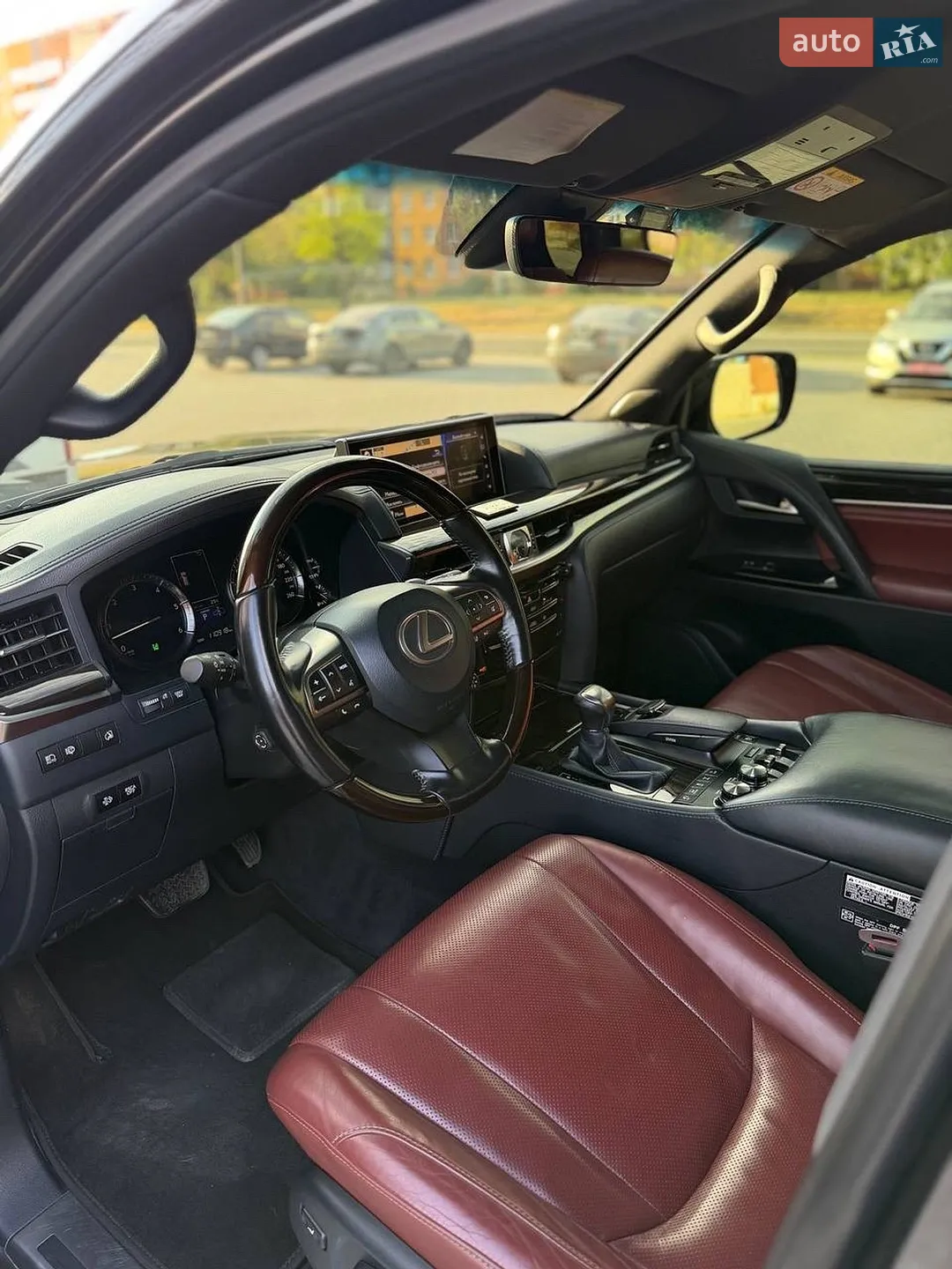 2017 Lexus LX - мініатюра 12