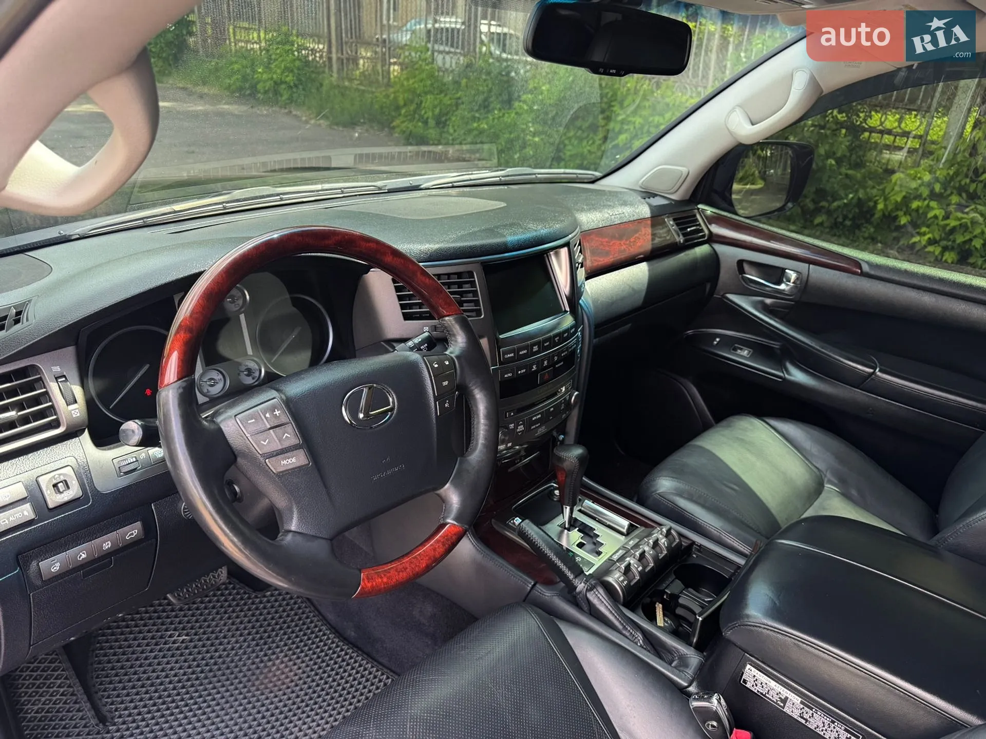 2011 Lexus LX - мініатюра 11