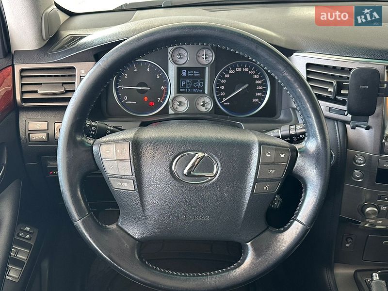Внедорожник / Кроссовер Lexus LX 2010 в Одессе