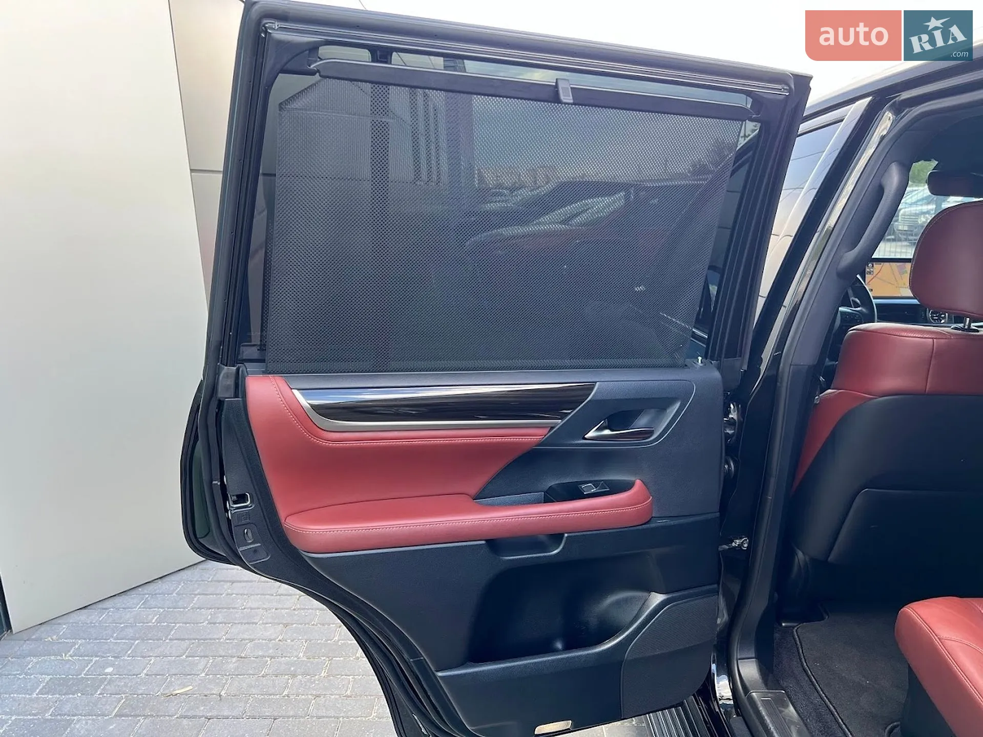 2017 Lexus LX - мініатюра 32