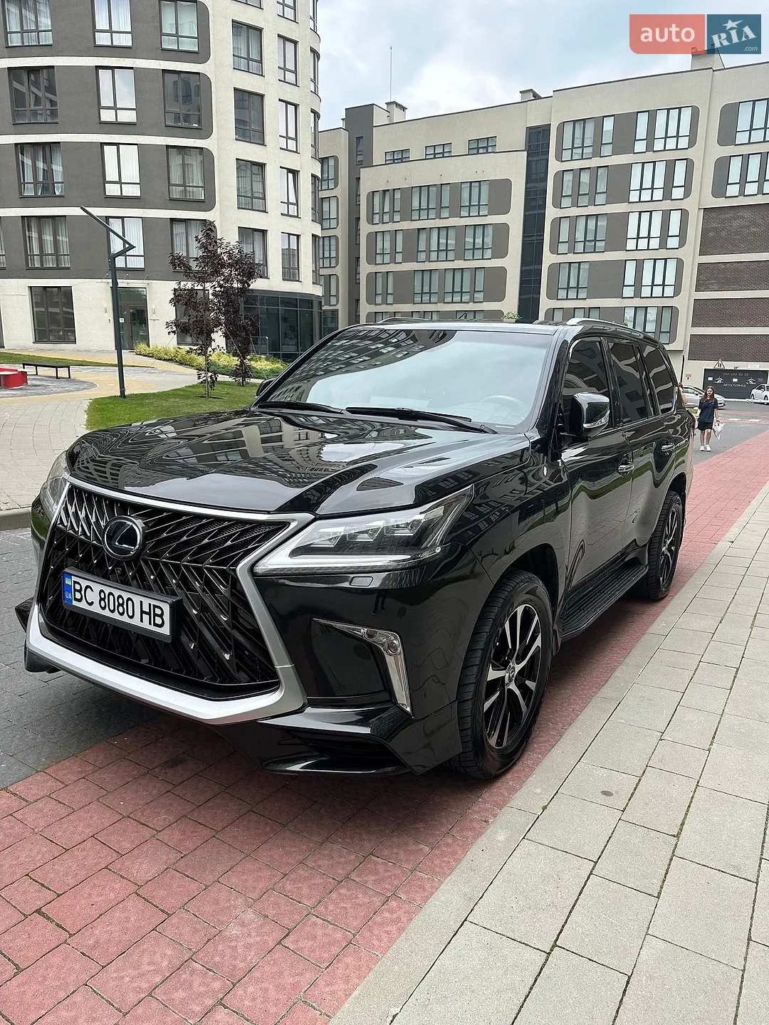 2017 Lexus LX - фото 1